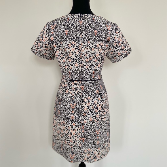 Embroidery dress - Picture 2 of 3